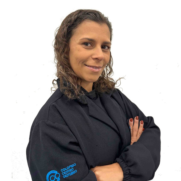 Dra. Camila F. Lameira